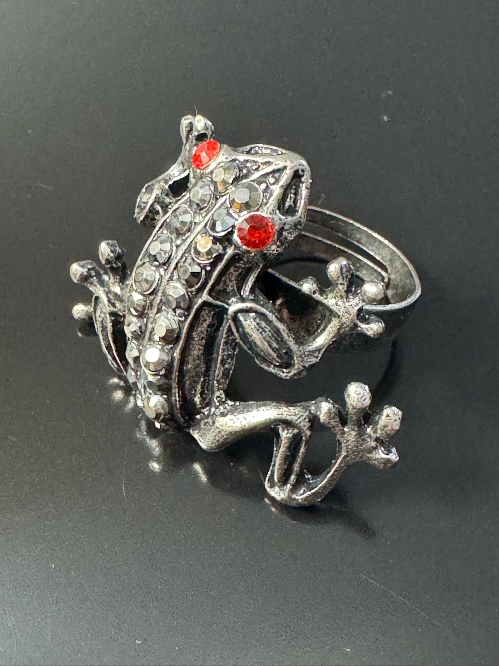 Adjustable Frog Ring